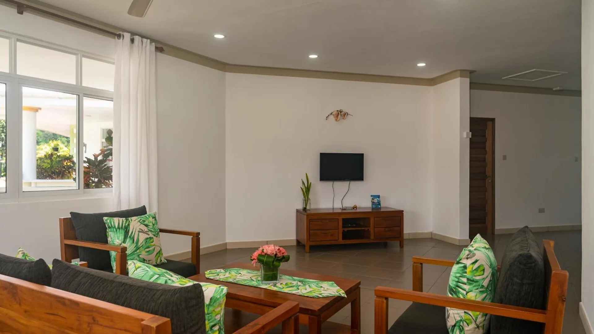 340 Degrees Mountain View Apartments Anse a La Mouche Seychelles