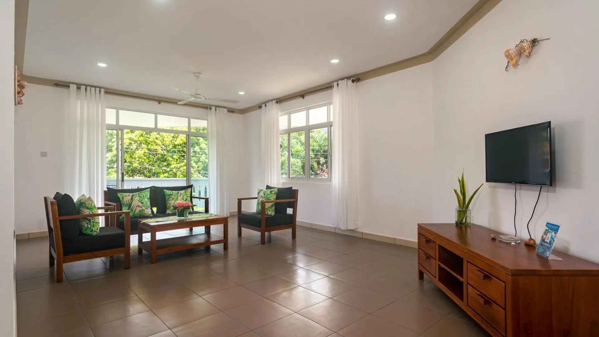 340 Degrees Mountain View Apartments Anse a La Mouche Seychelles