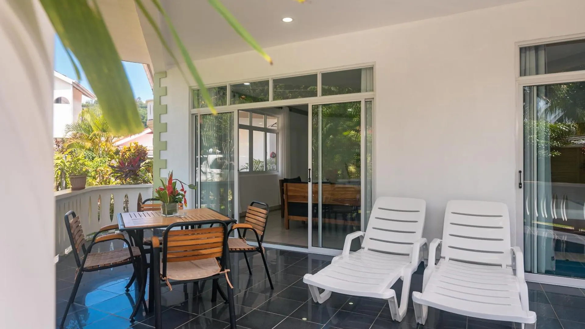 340 Degrees Mountain View Apartments Anse a La Mouche